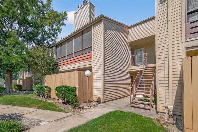 Photo - 10555 Turtlewood Ct Unit 3012