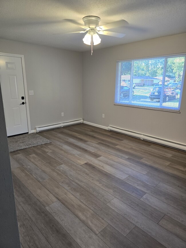 Livingroom View 2 - 5856 Acres Rd Unit 6B