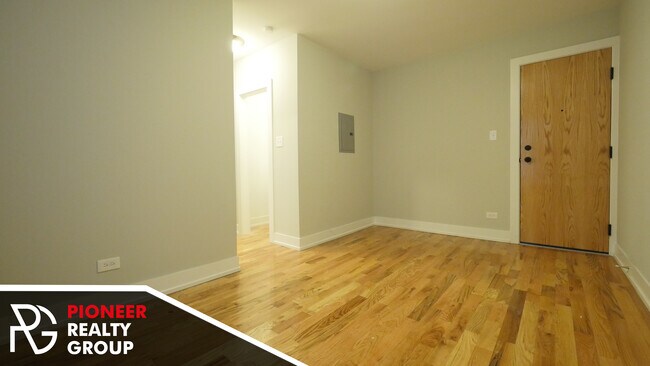 Photo - 2850 N Mildred Ave Unit 1