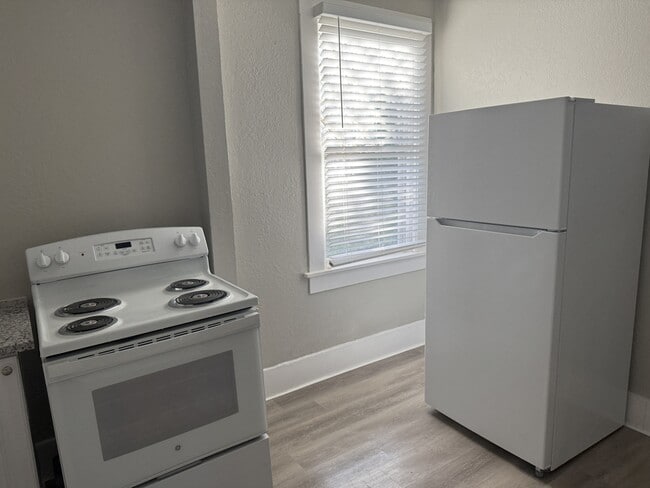 Photo - 710 5th St