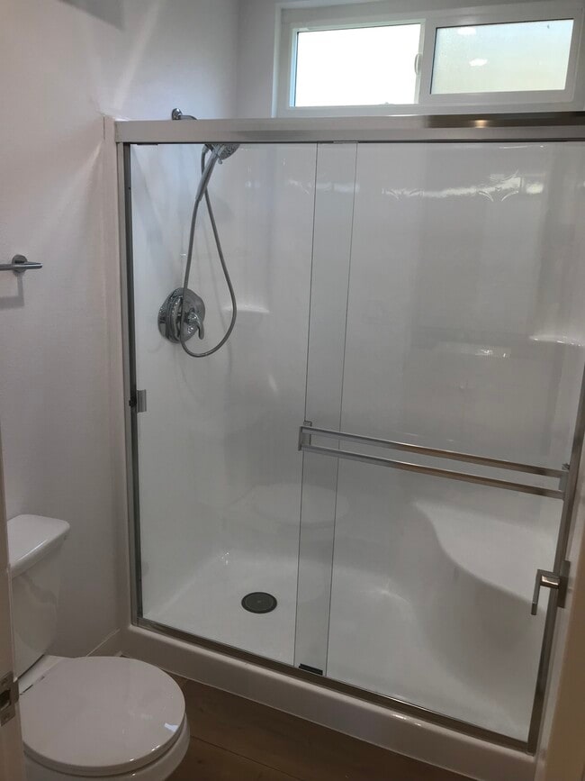 Photo - 13160 Victory Blvd Unit 5