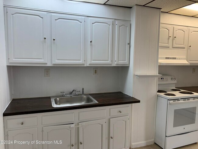 Photo - 1210-1212-1212 Hampton St