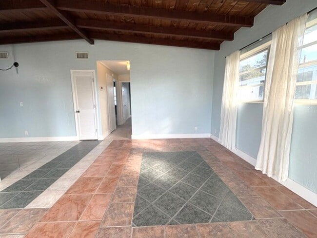 Photo - Beachside Bungalow in Ormond Beach!