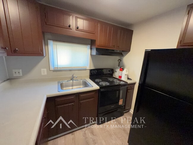417 Croyden Rd