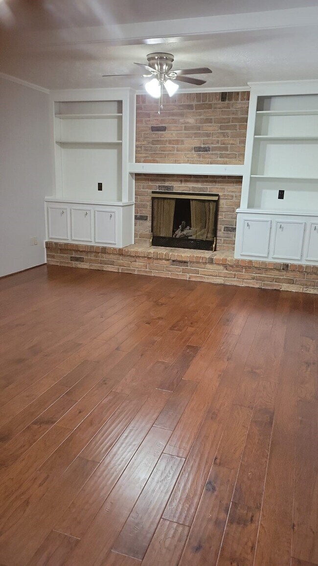 Photo - 5703 Green Timbers Dr