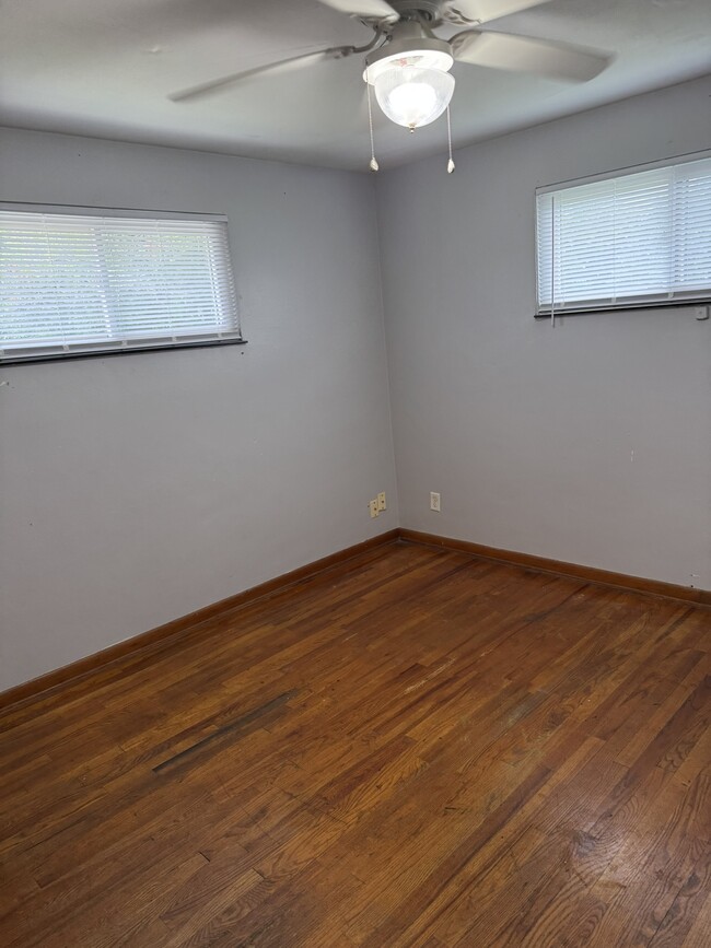 Building Photo - 480 Graham Rd Unit 478