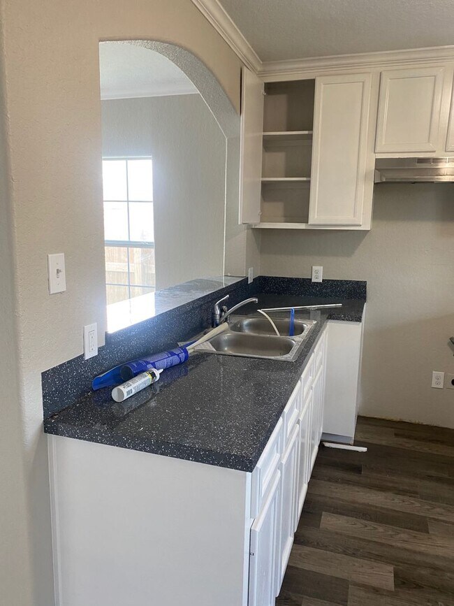 Photo - 2105 Tidwell Rd
