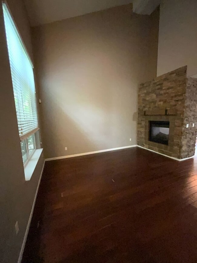 10115 Avenida Vista Cerros NW