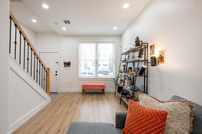 Photo - 72 Nelson Ave