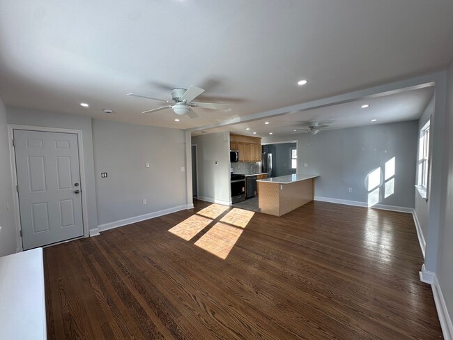 Photo - 10-05 2nd St Unit 1