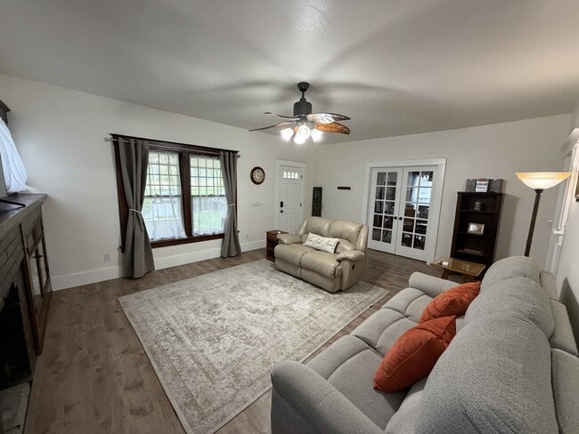 Photo - 312 E 5th Ave