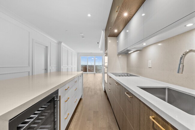 Photo - 155 Merchants' Wharf