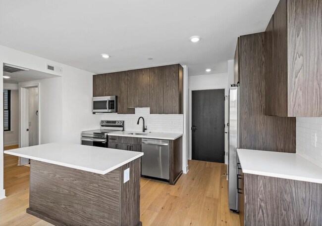 Photo - 1800 W Girard Ave