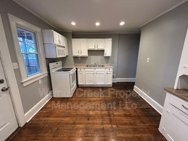 Building Photo - 3235 Grove Ave Unit 3235