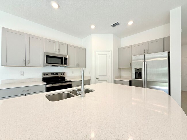 Photo - Designed for the way you live! 3Bedrooms/2.5Bath Edgewater Townhome