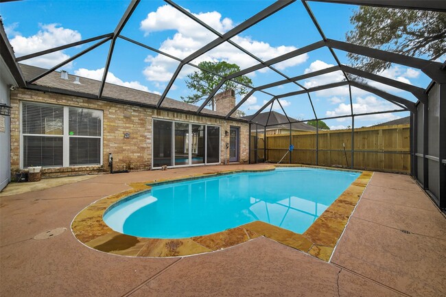 Photo - 2130 Round Lake Dr