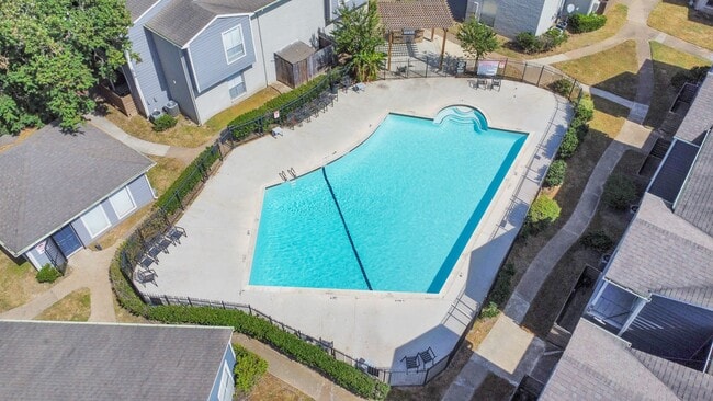 Photo - 12211 Fondren Rd