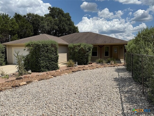 Building Photo - 1608 Lakeview Dr Rental