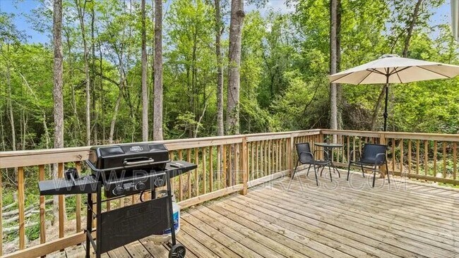 214 Brookside Ln