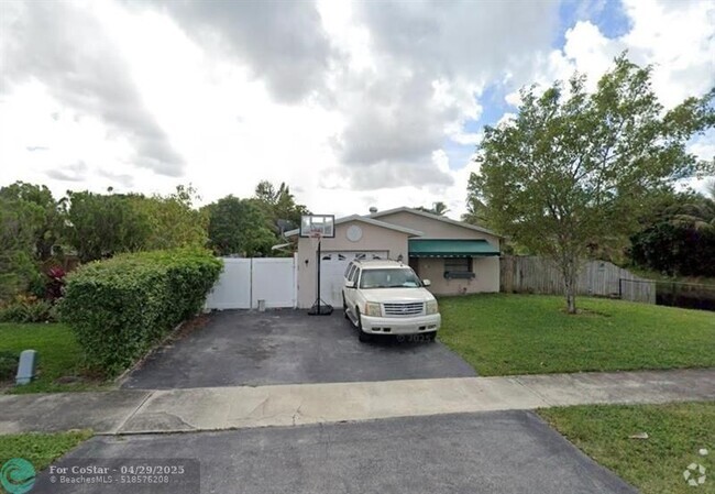 Building Photo - 7312 Forest Blvd Rental