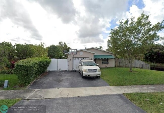 Building Photo - 7312 Forest Blvd Rental