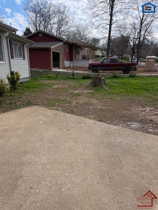 Photo - 1720 Cambridge Dr