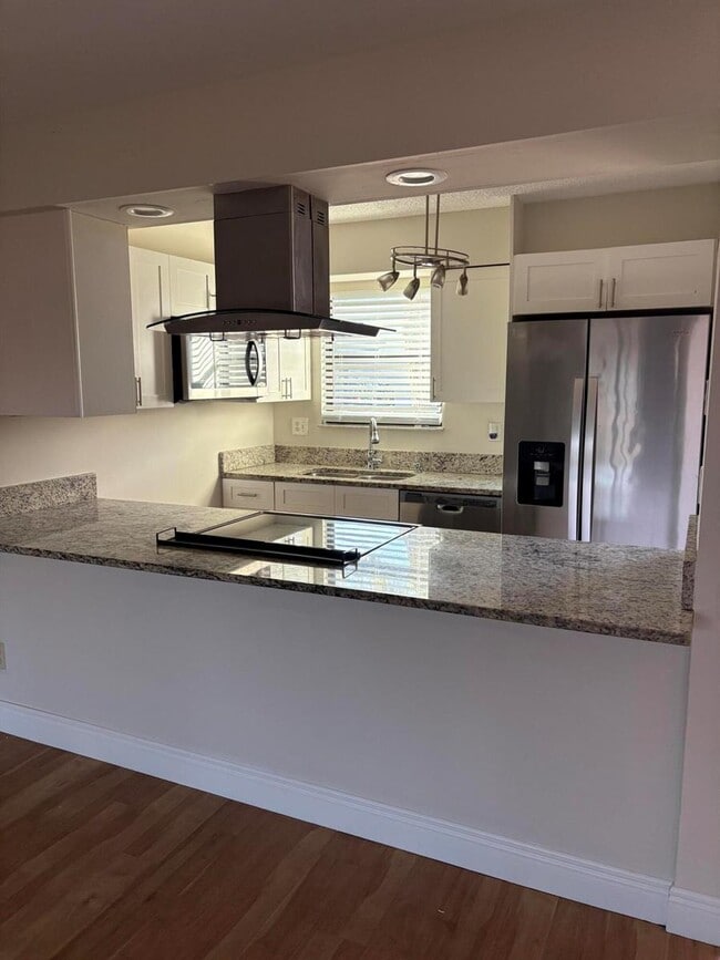 Photo - 5106 Pier Dr