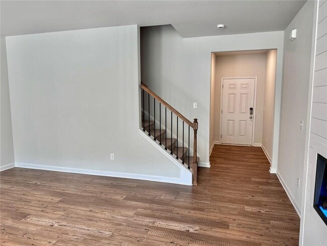 Photo - 440 Pt Pl Dr