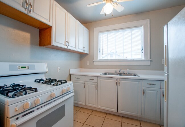 Photo - 43 Moreland Ave NE