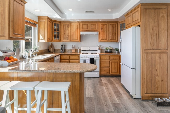 Photo - 26454 Apache Trail