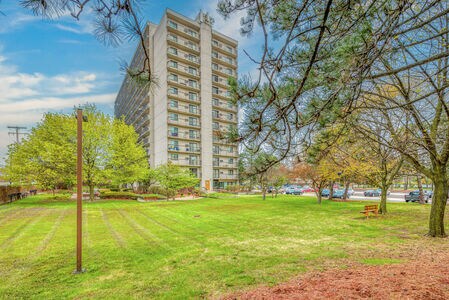 Photo - Cambridge Towers