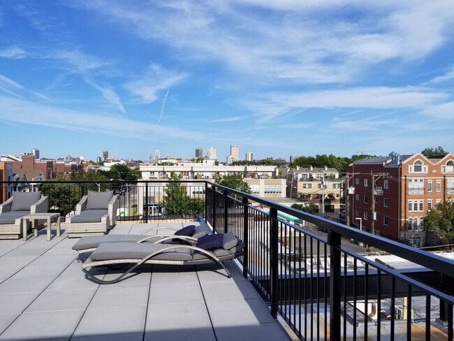 Photo - New Micro Studio in Lincoln Park Unit 320