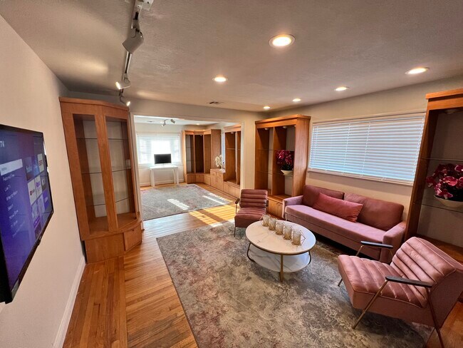 Photo - 2220 S Bascom Ave