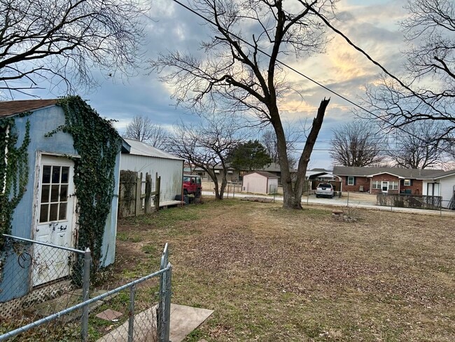 Photo - 1008 S Mill St