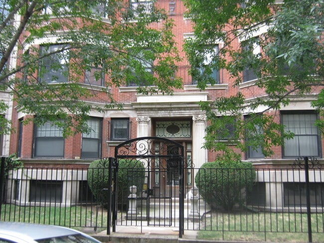 Building Photo - 5122 N Kenmore Ave Rental