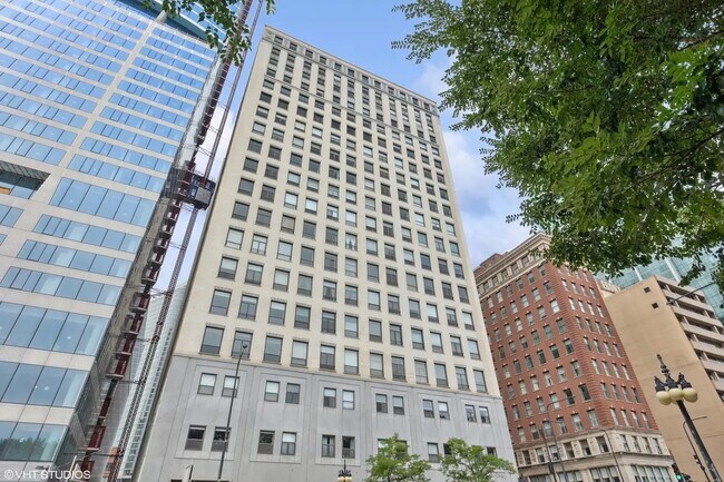 Building Photo - 910 S Michigan Ave Unit 816