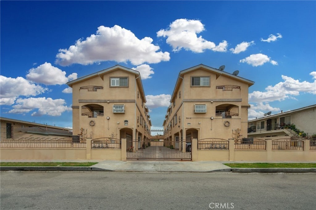 Photo - 1520 W 227th St Casa Adosada