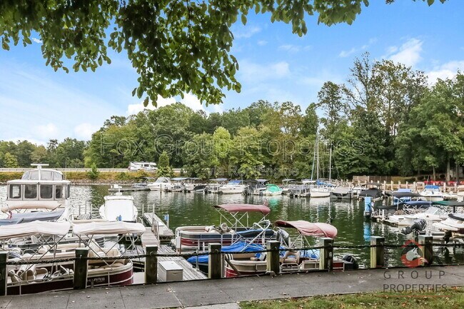 Photo - 220 Northwest Dr