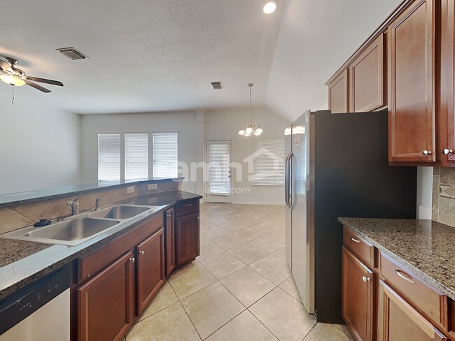 Photo - 2914 Crescent Oaks Park Ln