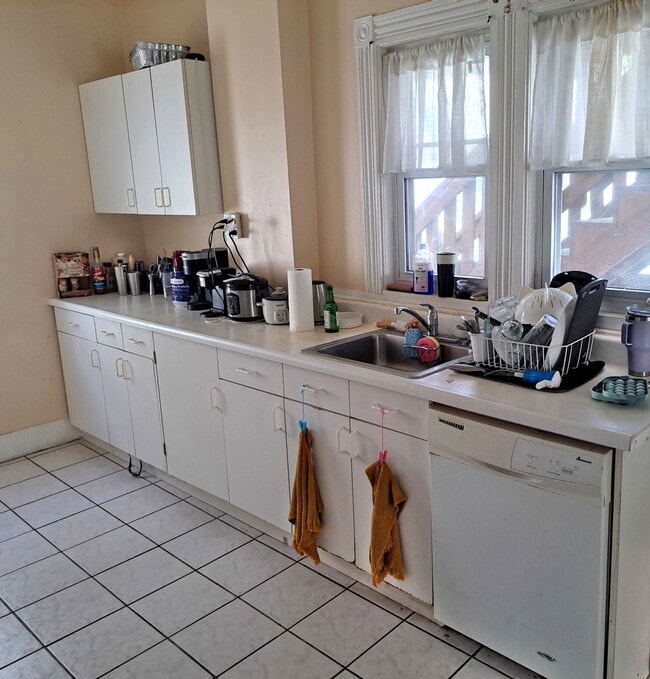 Building Photo - 3 Washburn Pl Unit 3 Rental