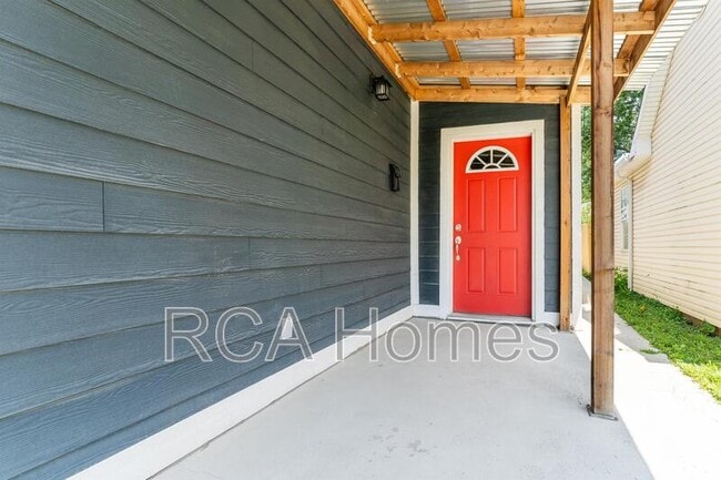 Photo - 1326 E Naomi St