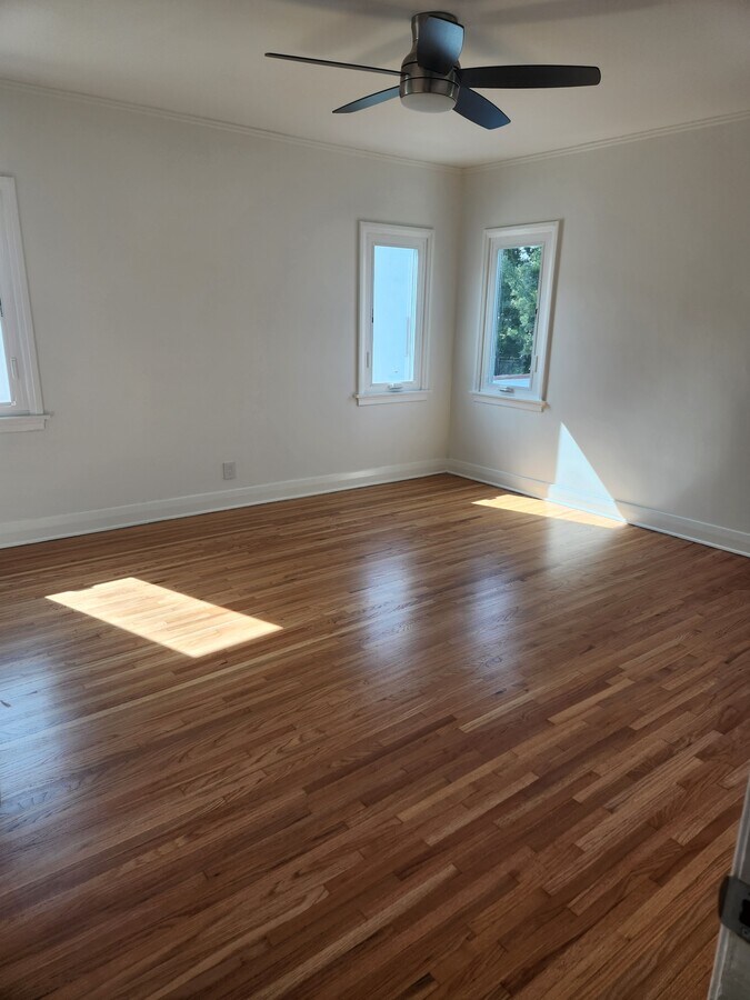 Photo - 6319 W 6th St