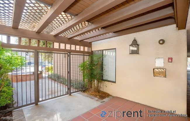 Photo - 3 br, 2 bath Condo - 15155 Sherman Way, Va...