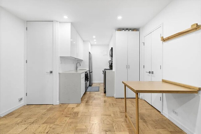 Photo - 77 E 12th St Apartment Unit 3K