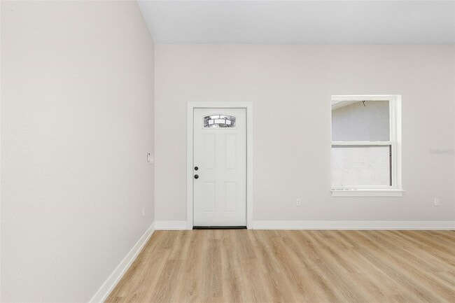 Photo - 9225 Arberg St