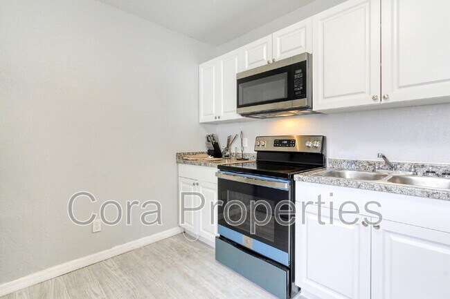 Photo - 685 Sears Ave NE Unit 4