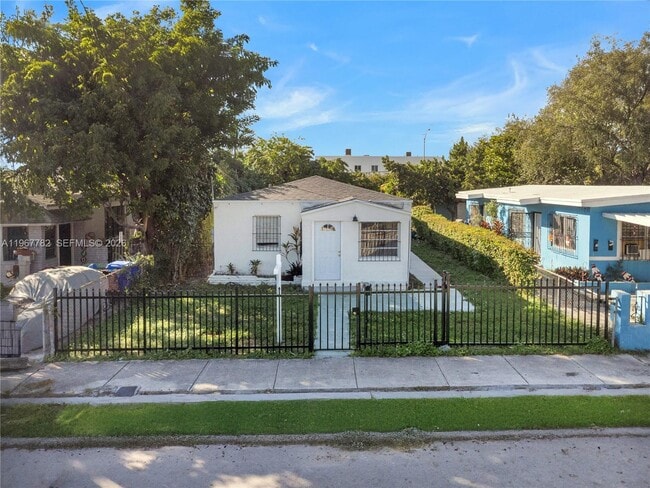 Building Photo - 6940 NW 6th Ct Unit 1