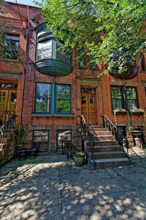 This is the front of the house. You don't live here, even if you rent from us. You need to go inside - 342 Hudson Ave Unit #1