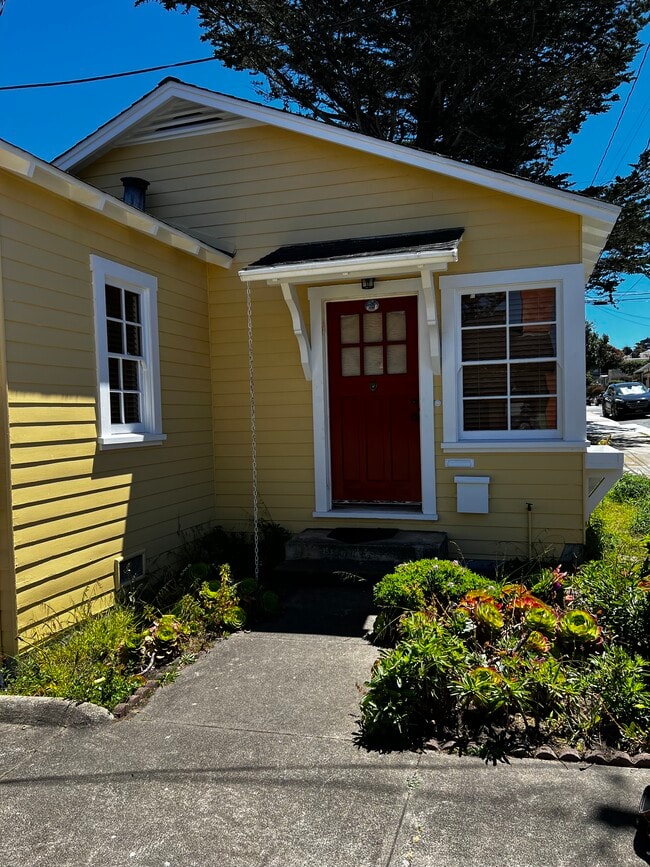 Photo - 119 14th St House
