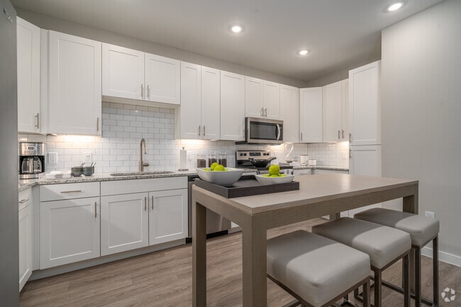 2BR, 1.5BA - 1,072SF